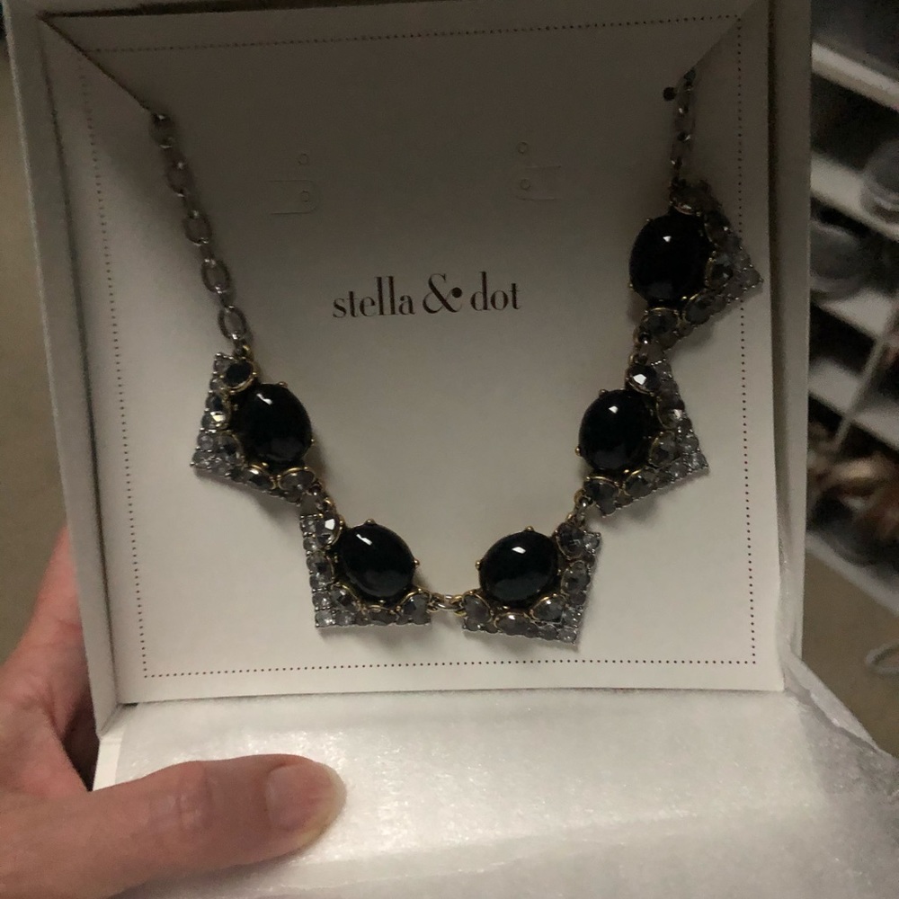 Stella and Dot Necklace